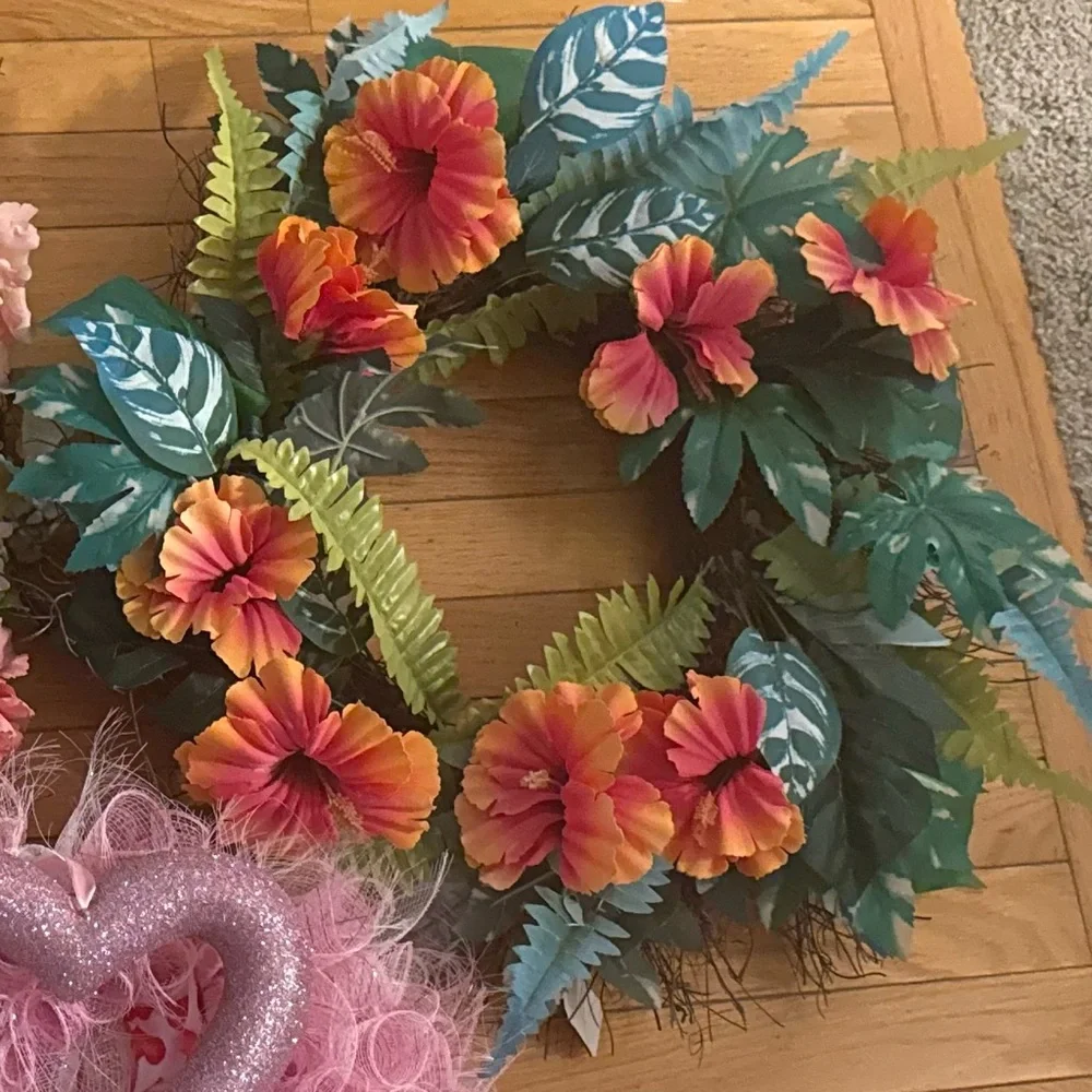 Set of Three Decorative Floral Wreaths💙🩷🩵
